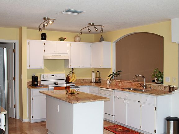 4th image of 1706 Sassafras Dr