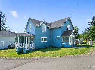1008 Virginia St, Raymond, WA 98577