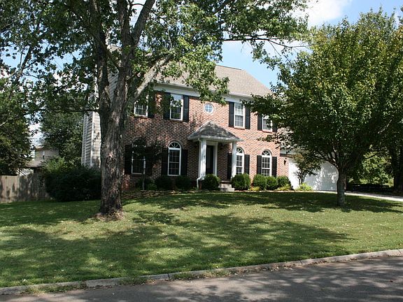 2nd image of 8805 Shoreham Blvd