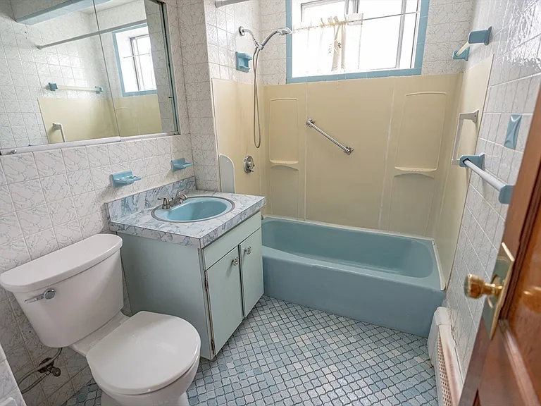 130 Francis St #2 — Photo 11
