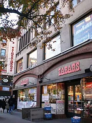 Rented by R New York