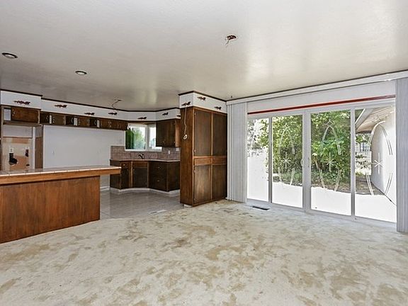 3rd image of 3940 Silver Spur Way