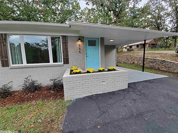 2nd image of 565 Lakeland Dr