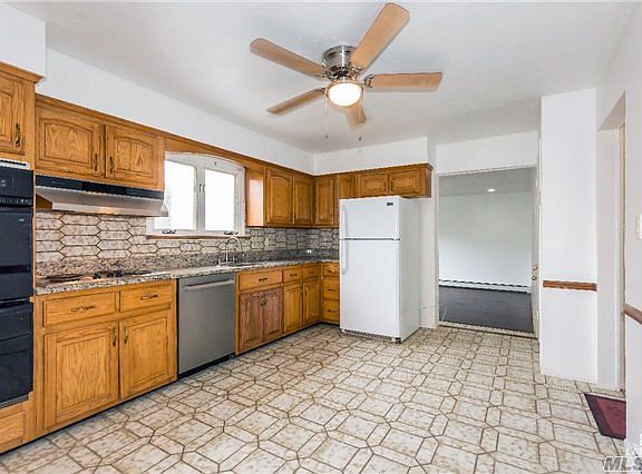 5th image of 138 Jerusalem Ave