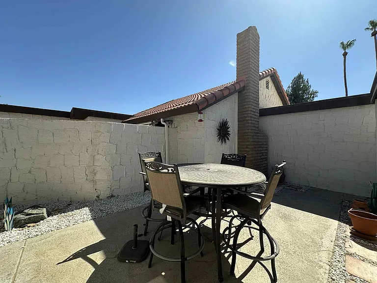2350 E Miramonte Cir #E — Photo 34