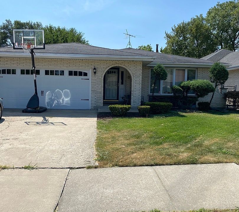 1st image of 6623 W 91st St