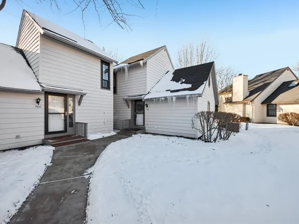 758 Chandler Rd, Gurnee, IL 60031