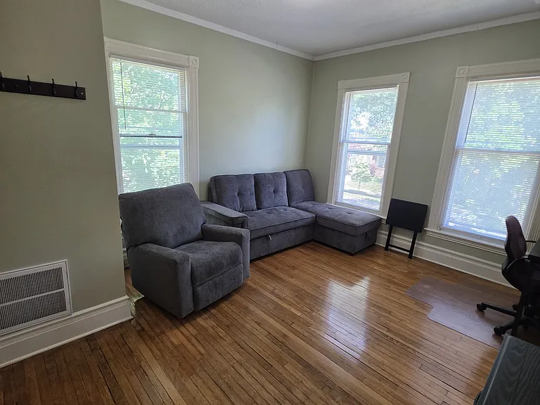 301 Henry Ave SE #2 — Photo 9