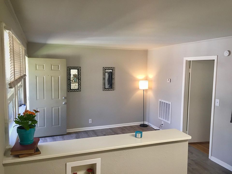 *Please note: All images are stock photos of neighboring properties as the unit is currently under renovation.