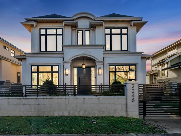 2246 W 20th Ave, Vancouver, BC V6L 1G3