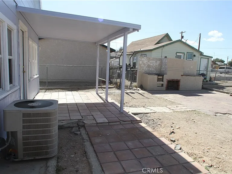 412 D St — Photo 17