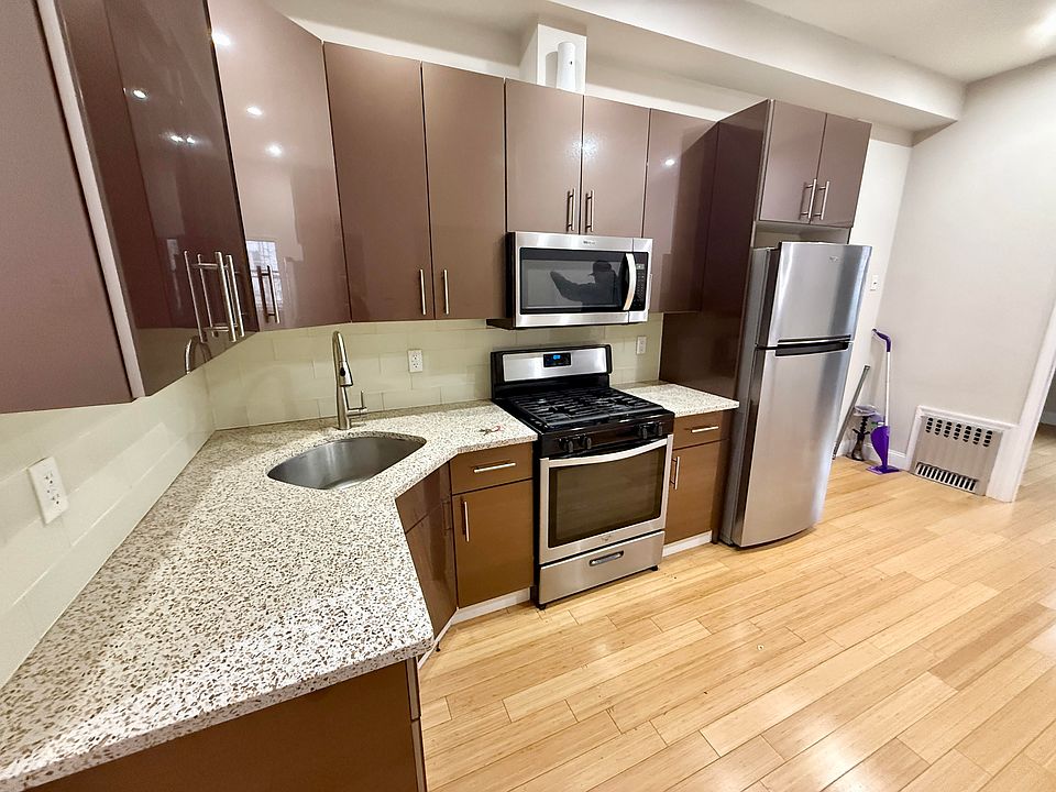 1st image of 16 Park St APT 2L