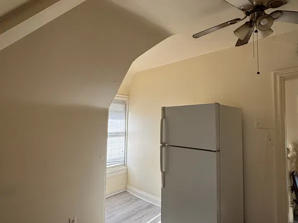 524 E Lincoln Hwy APT 3F, Coatesville, PA 19320