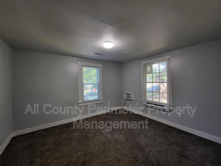 925 Troupe St — Photo 7