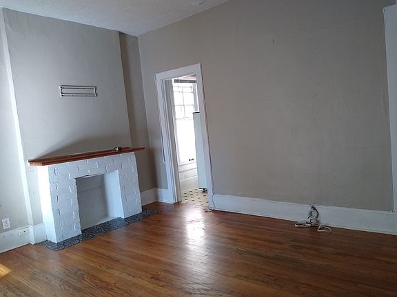 3rd image of 1230 N Washington St APT 9