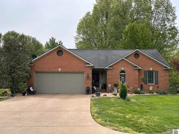 1335 Robinwood Dr, Benton, KY 42025
