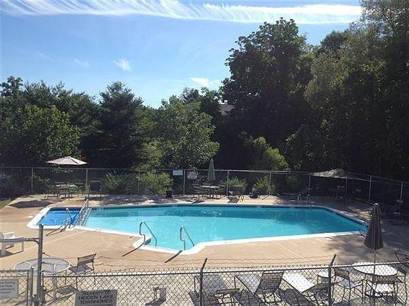 PRIVATE POOL INCLUDED!