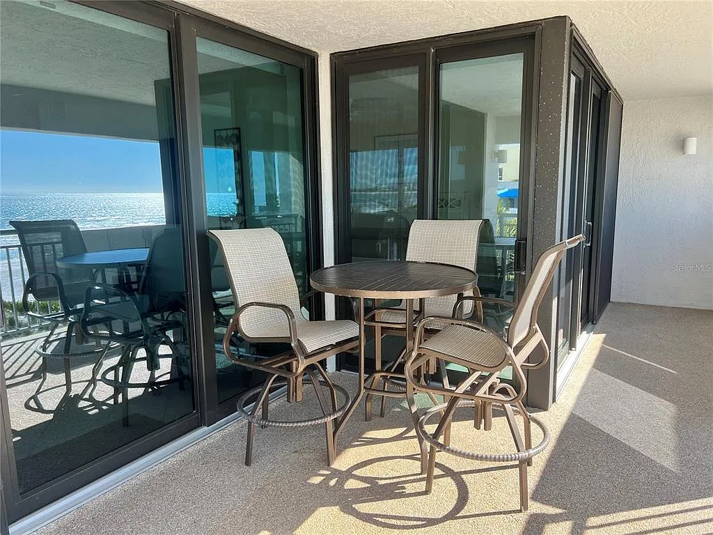 2 bed, 2.0 bath, 1370 sqft, $16,770 — Photo 4