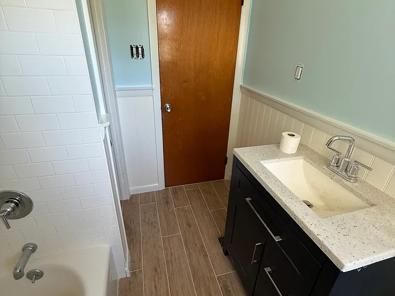 1 Walton Ave — Photo 8