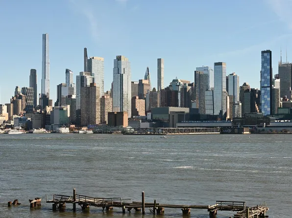 600 Harbor Boulevard image 21 of 28