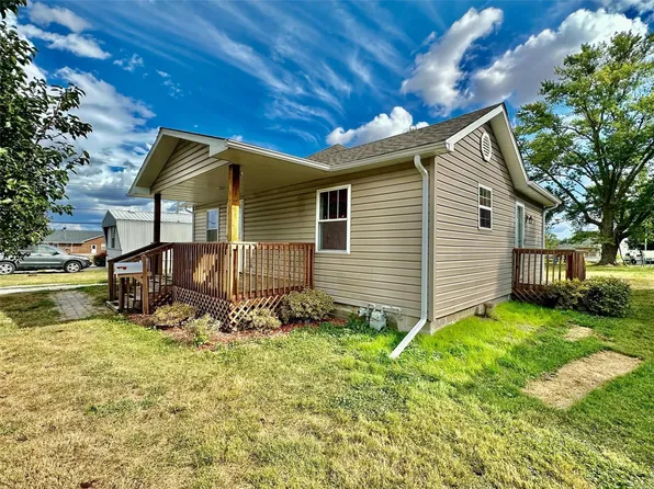 102 Fletcher St, Jerseyville, IL 62052