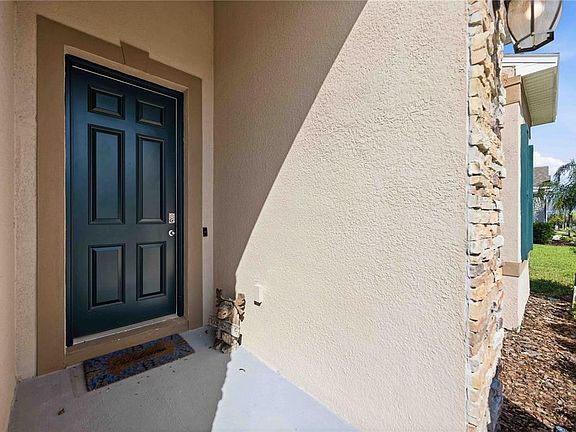 4th image of 925 Fieldstone Way