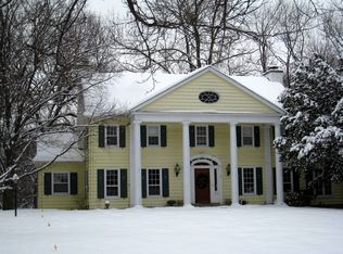 270 Lakeside Dr SE, East Grand Rapids, MI 49506