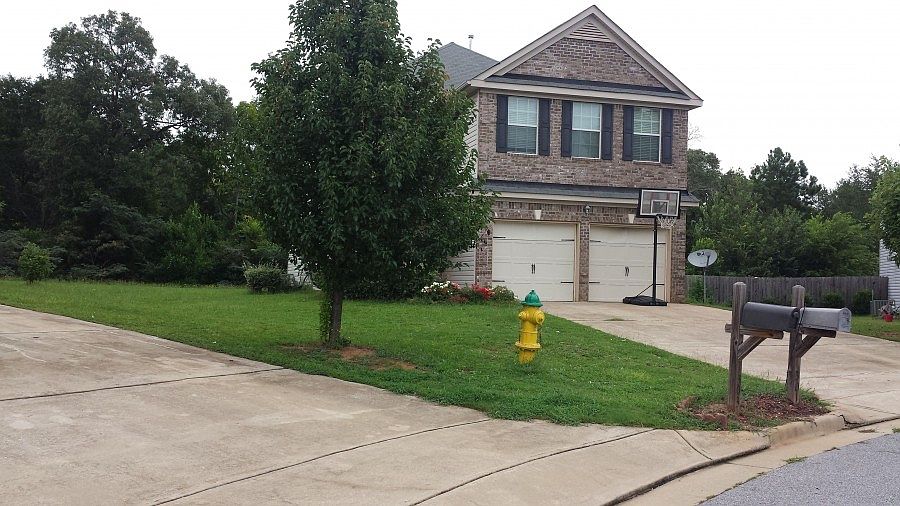 2nd image of 1301 Adie St