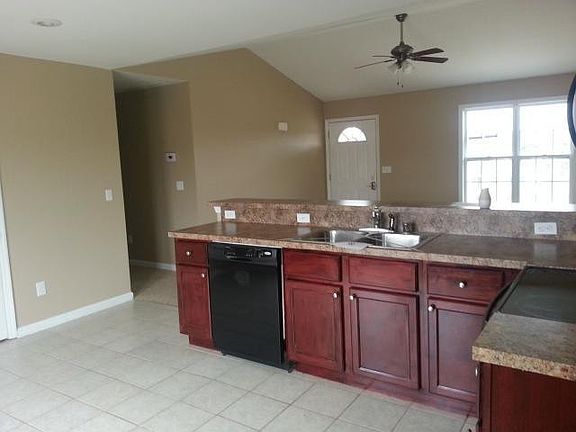 2nd image of 173 Thoroughbred Way