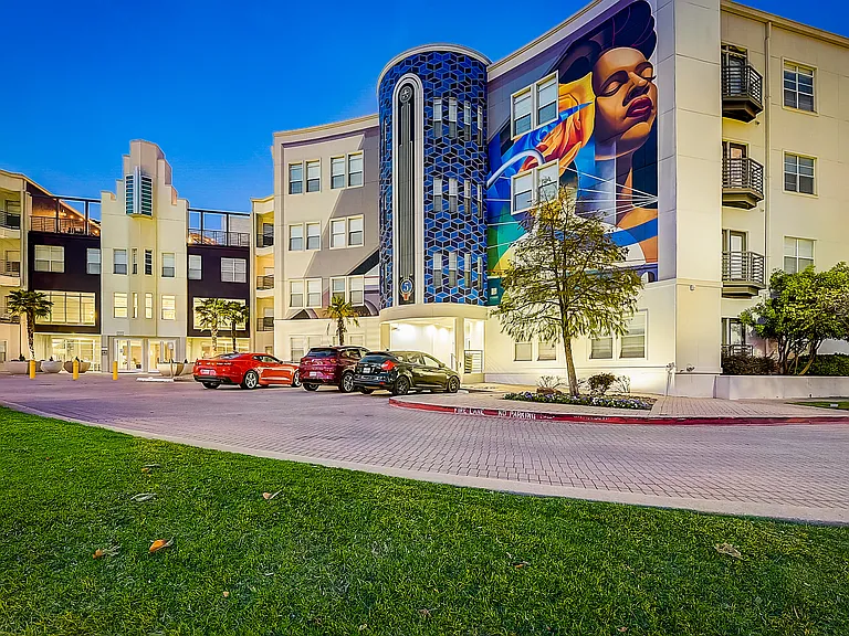 5 Mockingbird Apartments — Photo 50