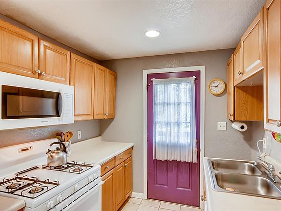 4th image of 3130 W Bear Creek Dr