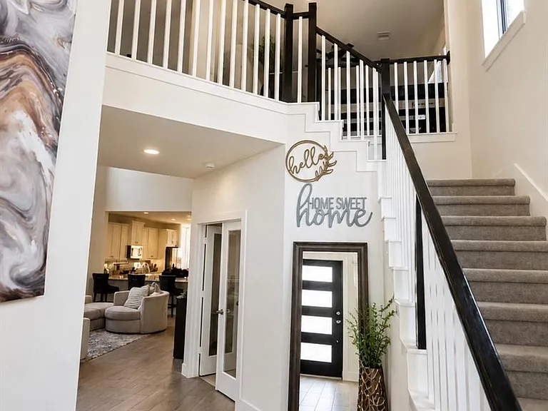 937 Newport Creek Dr — Photo 3