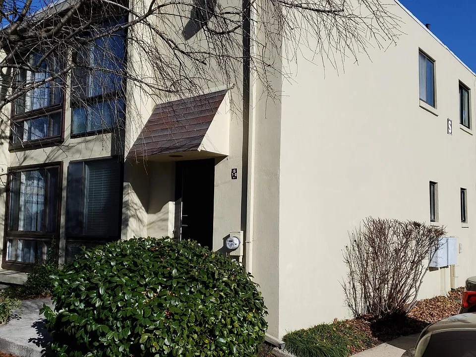 100 E Glenolden Ave #S12