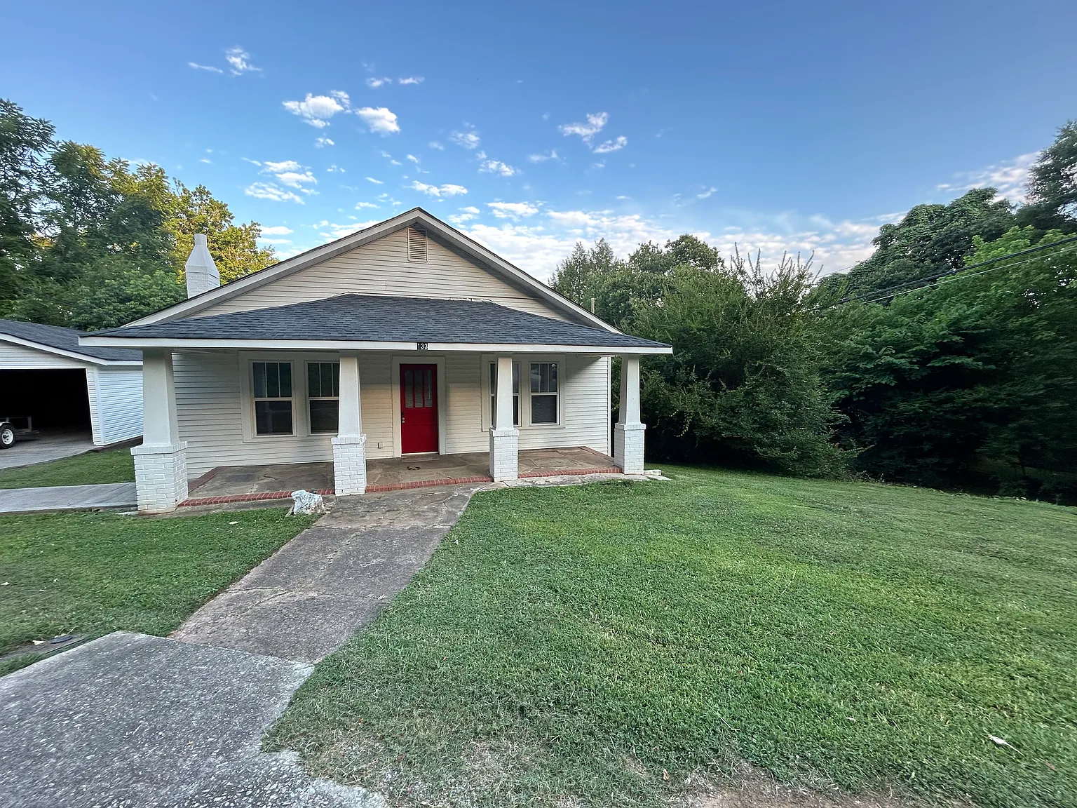 3 bed, 1200 sqft, $1,875 — Photo 1