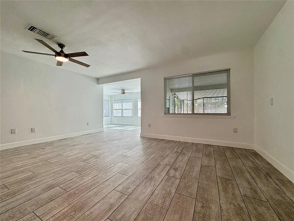 3 bed, 2.0 bath, 1444 sqft, $3,000 — Photo 4