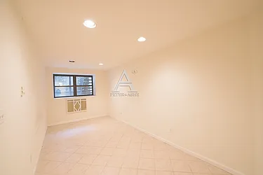 Rented by Peter Ashe