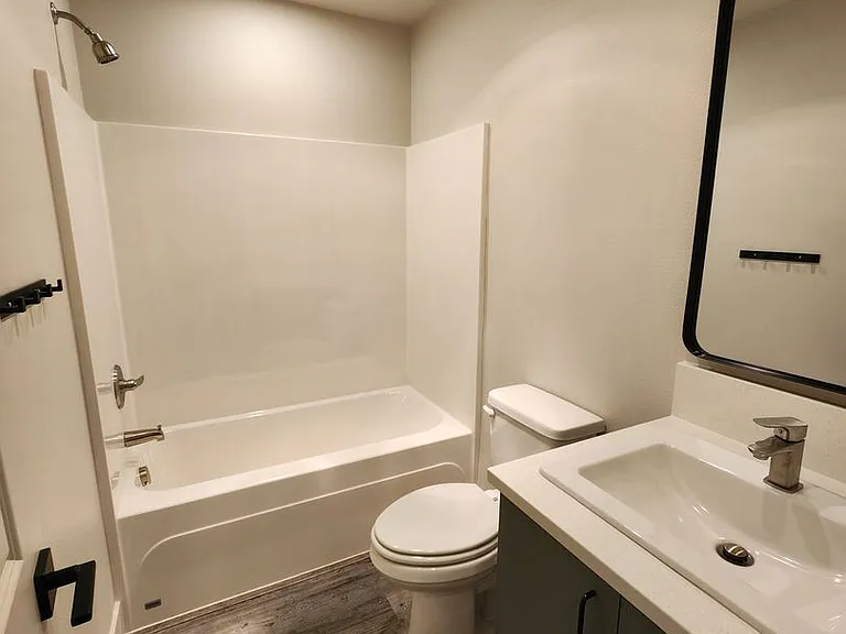 1004 Peach Rd #Q-T — Photo 11