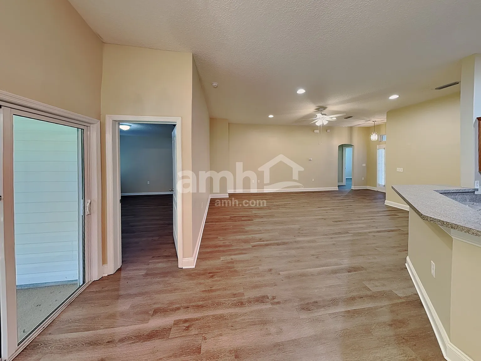 3 bed, 2.0 bath, 1503 sqft, $1,840 — Photo 4