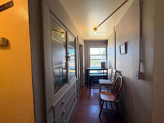 3rd image of 625 S 2nd St #4