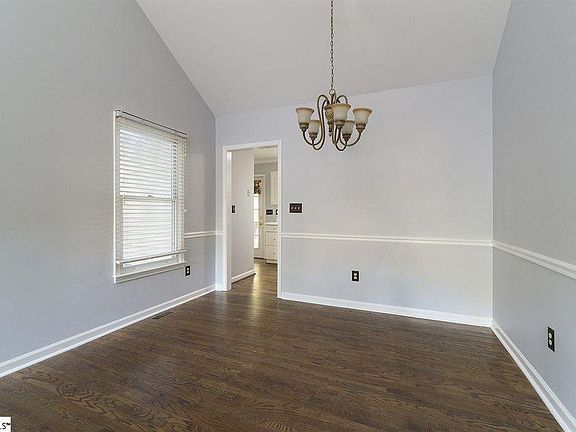 5th image of 5 Dearsley Ct
