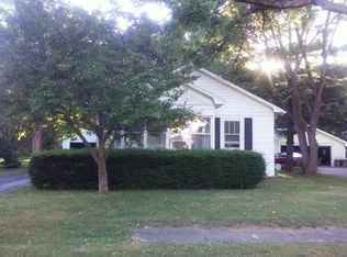 2221 Brook Dr, Kalamazoo, MI 49048