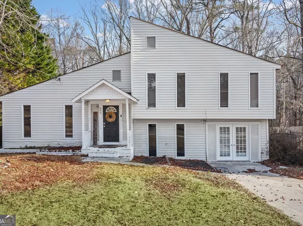 843 Ray Dr NW, Conyers, GA 30012