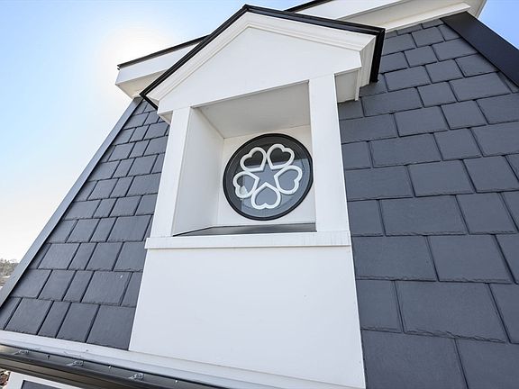 2nd image of 21 Tanglewood Rd #1