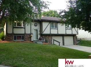 14216 Drexel Cir, Omaha, NE 68137