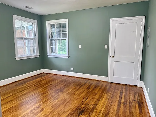 602 W Cedar St — Photo 12