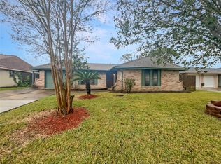 12107 Pompton Dr, Houston, TX 77089