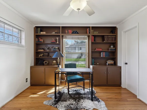 5505 Ledgestone Dr, Dallas, TX 75214