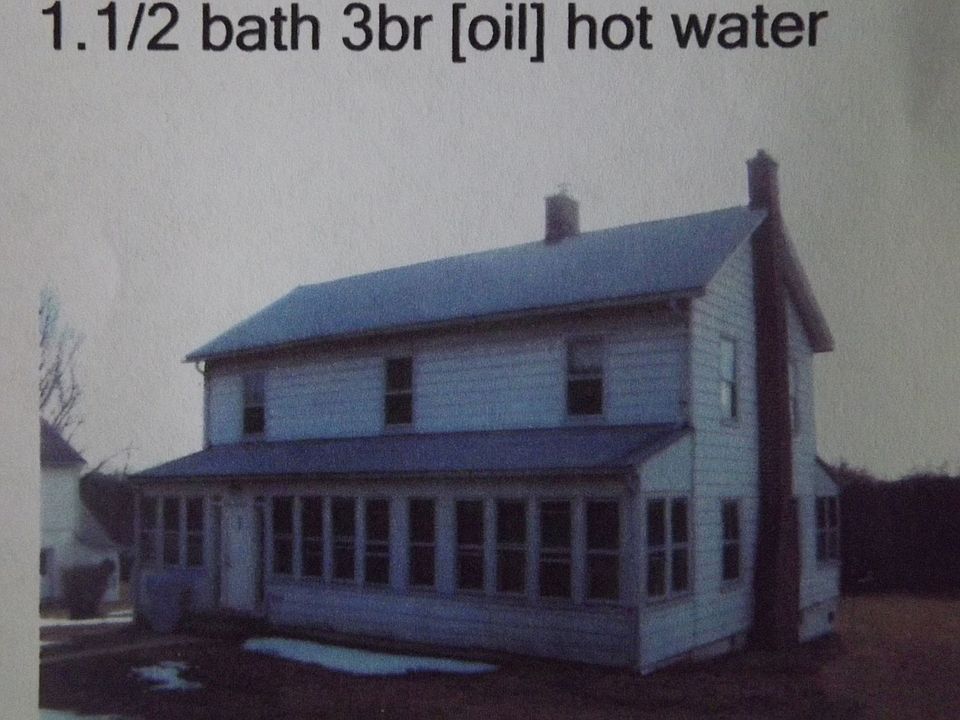 1.1/2 bath 3br oil heat