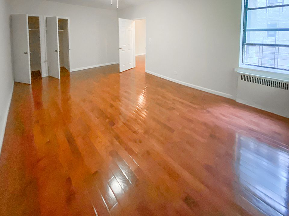 1st image of 20 Crooke Ave APT 1E