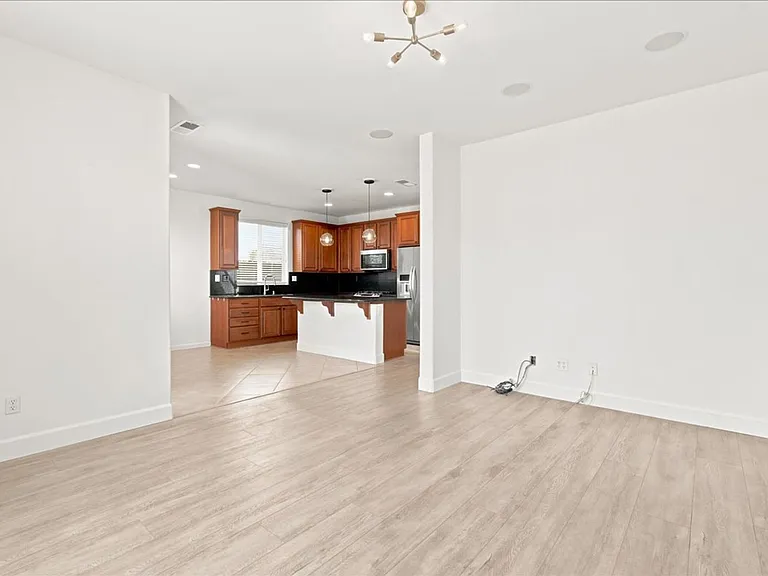 3169 Parkham Dr — Photo 13